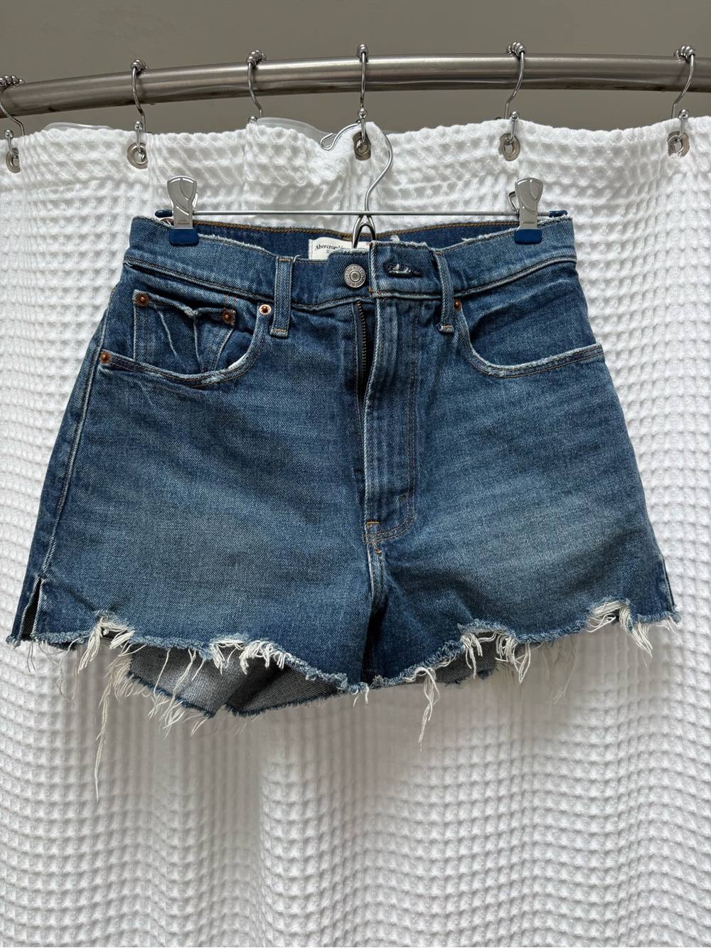 Abercrombie & Fitch Curve Love The Mom Short 2